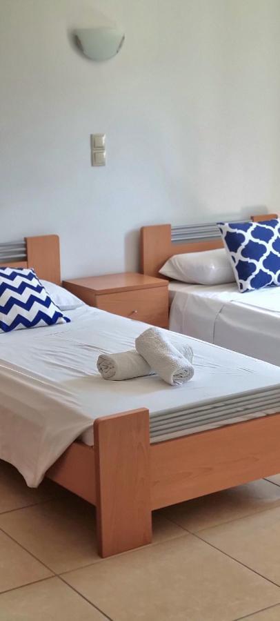 Zafeiris Apartments Livadia (Tilos) Quarto foto