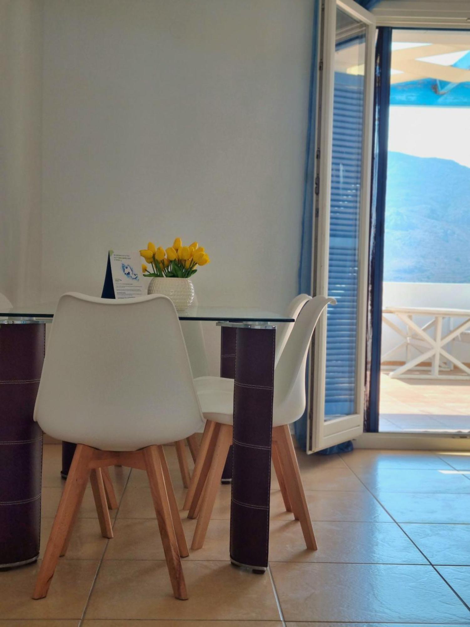 Zafeiris Apartments Livadia (Tilos) Quarto foto